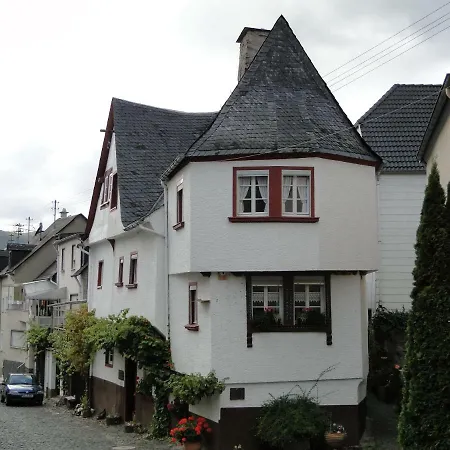 Altes Spitzhaus An Der Goldroul Apartment Senheim Exterior photo